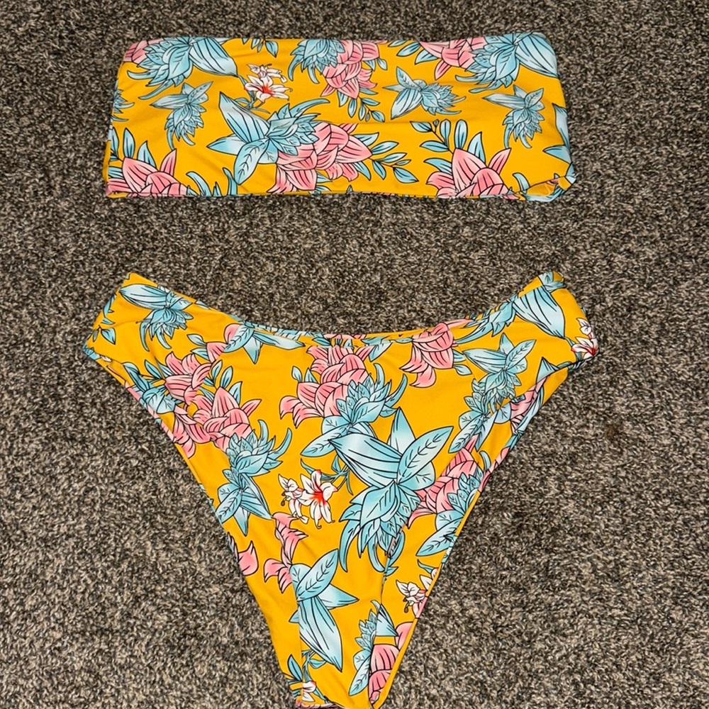 Strapless swimsuit!